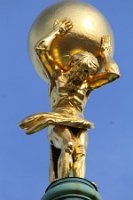 Atlas_mit_Weltkugel_-_Altes_Rathaus_Potsdam_07